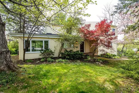 6999 Rowan Hill Dr, Mariemont, OH 45227