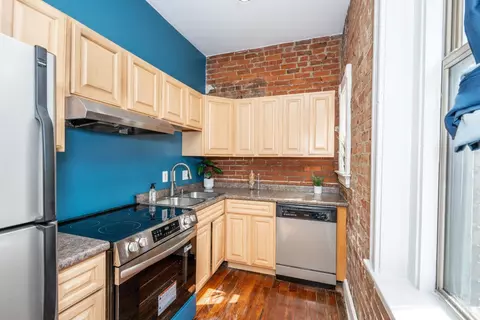 Kitchen - 1345 Main St, Cincinnati, OH 45202 photo 1 of 2