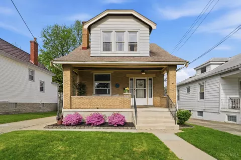3933 Delmar Ave, Cheviot, OH 45211