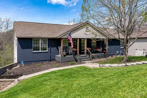 1648 Brookridge Circle Dr, Lawrenceburg, IN 47025