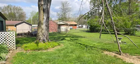 Exterior - 7392 Fairground Rd, Blanchester, OH 45107 photo 4 of 5