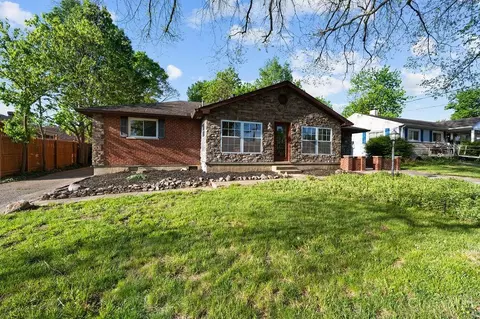 563 Lafayette Ave, Springdale, OH 45246