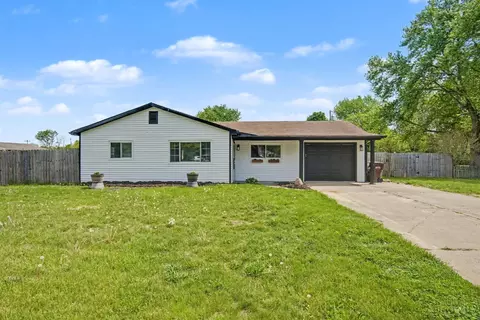 870 Marty Lee Ln, Carlisle, OH 45005