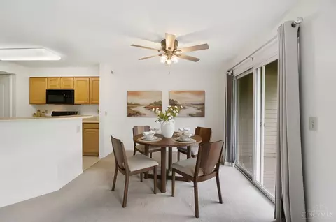 Dining - 720 Castlegate Ln, Cincinnati, OH 45231 photo 1 of 3