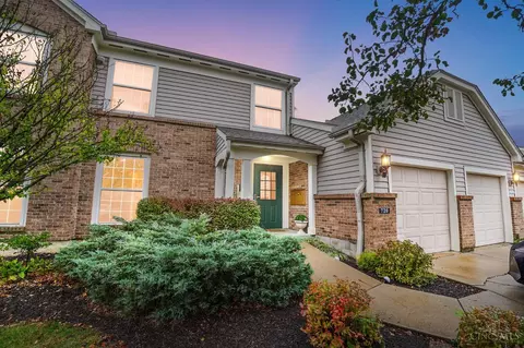 Exterior - 720 Castlegate Ln, Cincinnati, OH 45231 photo 2 of 9
