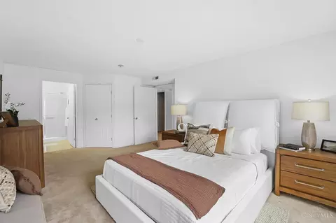 Bedroom - 720 Castlegate Ln, Cincinnati, OH 45231 photo 1 of 7