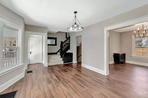 Entry Way - 2000 Hewitt Ave, Cincinnati, OH 45207 photo 1 of 1