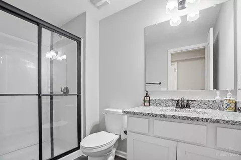 Bath - 3226 Shadow Ridge Ct, Morrow, OH 45152 photo 8 of 9