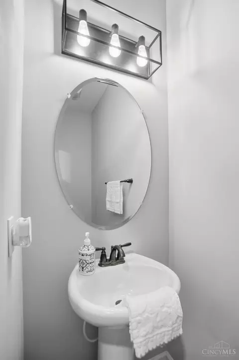 Bath - 3226 Shadow Ridge Ct, Morrow, OH 45152 photo 1 of 9