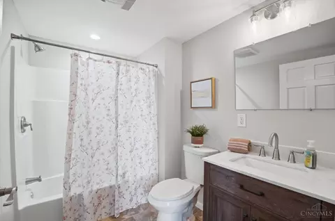 Bath - 6453 Strout Rd, Morrow, OH 45152 photo 5 of 5