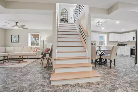 Entry Way - 6453 Strout Rd, Morrow, OH 45152 photo 2 of 3