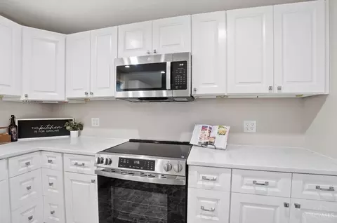 Kitchen - 6453 Strout Rd, Morrow, OH 45152 photo 4 of 4