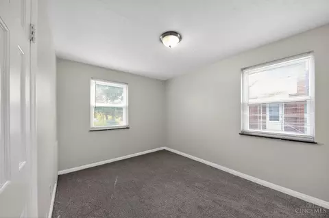 Bedroom - 6924 Clovernook Ave, Cincinnati, OH 45231 photo 2 of 6