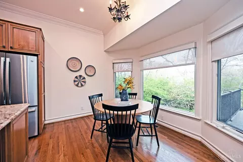 Dining - 6897 Fox Hill Ln, Cincinnati, OH 45236 photo 4 of 7
