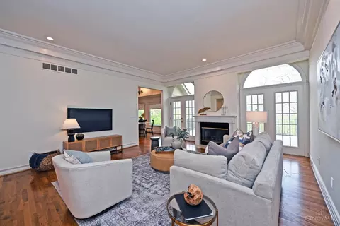 Living - 6897 Fox Hill Ln, Cincinnati, OH 45236 photo 1 of 5
