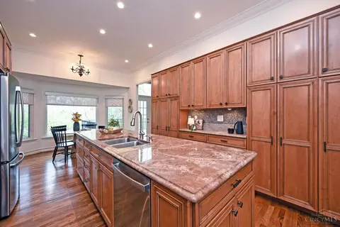 Kitchen - 6897 Fox Hill Ln, Cincinnati, OH 45236 photo 2 of 7