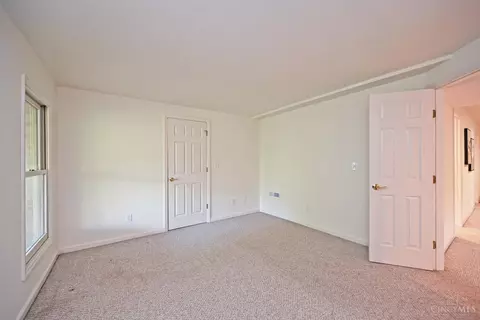 Bedroom - 6897 Fox Hill Ln, Cincinnati, OH 45236 photo 7 of 8