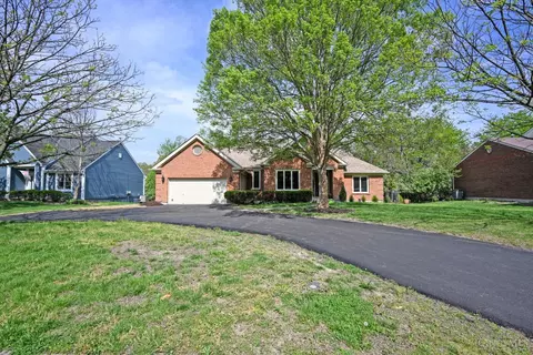 Exterior - 6897 Fox Hill Ln, Cincinnati, OH 45236 photo 4 of 11