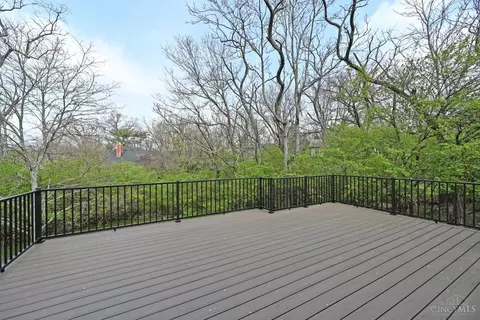 Exterior - 6897 Fox Hill Ln, Cincinnati, OH 45236 photo 5 of 11