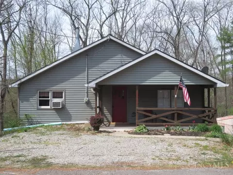 6946 Mountain View Dr, Hillsboro, OH 45133