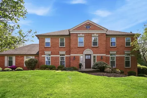 3725 Sherbrooke Dr, Evendale, OH 45241