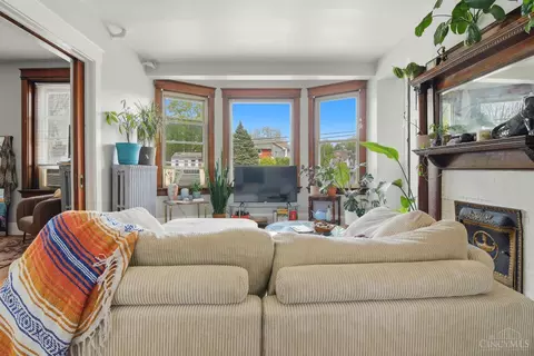 Living - 1801 Chase Ave, Cincinnati, OH 45223 photo 2 of 4