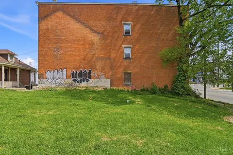 Exterior - 1801 Chase Ave, Cincinnati, OH 45223 photo 4 of 5