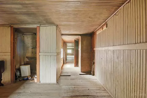 Entry Way - 1801 Chase Ave, Cincinnati, OH 45223 photo 8 of 8