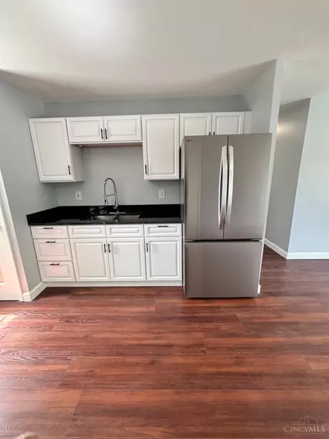 Kitchen - 465 Glenrose Ln, Cincinnati, OH 45244 photo 1 of 5
