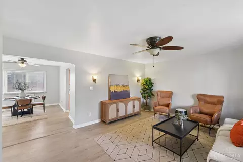 Living - 712 Danbury Rd, Forest Park, OH 45240 photo 2 of 4