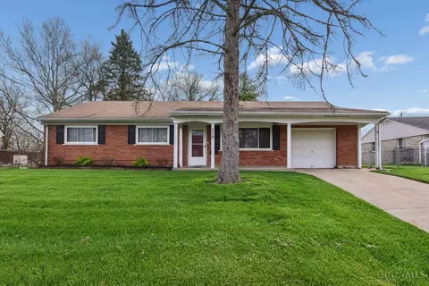 712 Danbury Rd, Forest Park, OH 45240