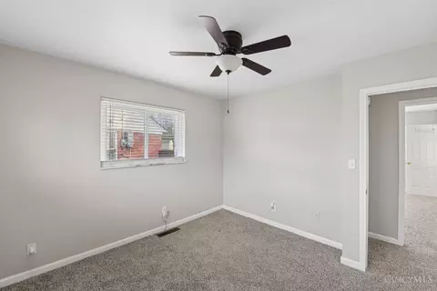 Bedroom - 712 Danbury Rd, Forest Park, OH 45240 photo 7 of 10
