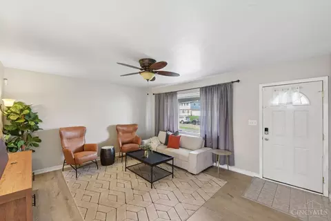 Living - 712 Danbury Rd, Forest Park, OH 45240 photo 1 of 4