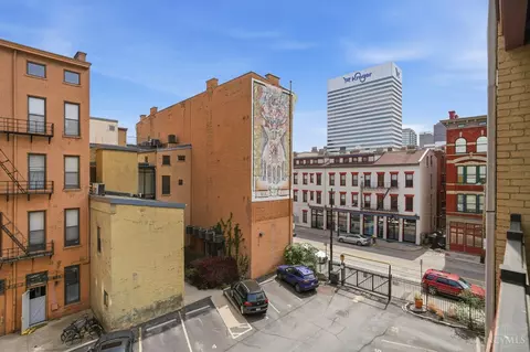Exterior - 20 Twelfth St, Cincinnati, OH 45202 photo 6 of 8