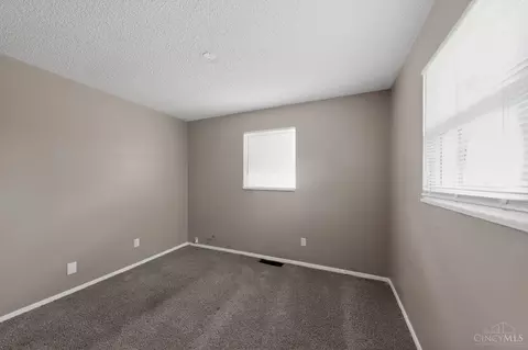 Bedroom - 1990 Bluehill Dr, Cincinnati, OH 45240 photo 1 of 4