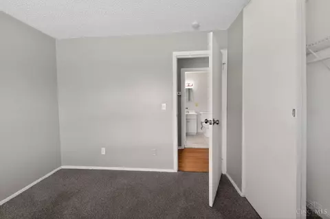Bedroom - 1990 Bluehill Dr, Cincinnati, OH 45240 photo 2 of 4
