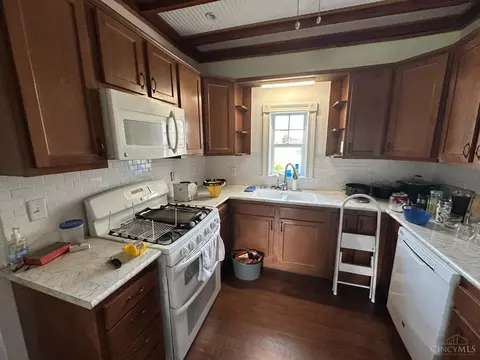 Kitchen - 208 Walnut St, Williamsburg, OH 45176 photo 2 of 3