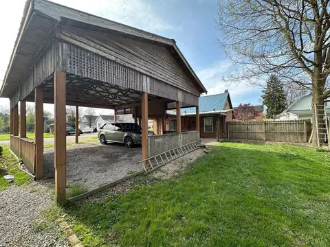 Exterior - 208 Walnut St, Williamsburg, OH 45176 photo 8 of 9