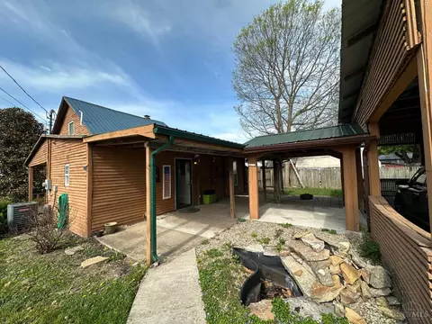 Exterior - 208 Walnut St, Williamsburg, OH 45176 photo 2 of 9