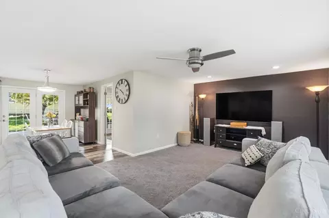 Living - 9226 Stephanie St, Centerville, OH 45458 photo 2 of 3