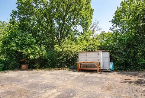 Exterior - 5306 Fox Rd, Cincinnati, OH 45239 photo 3 of 5