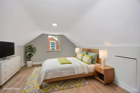 Bedroom - 5306 Fox Rd, Cincinnati, OH 45239 photo 5 of 6