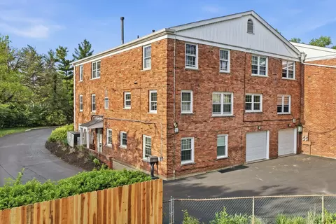 1110 Springfield, Wyoming, OH 45215