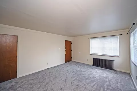Living - 620 Maple Dr, Reading, OH 45215 photo 3 of 4