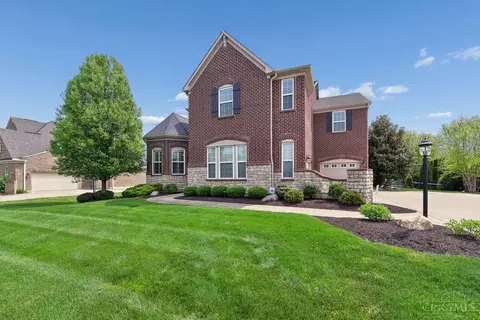 7242 Clawson Ct, West Chester, OH 45069