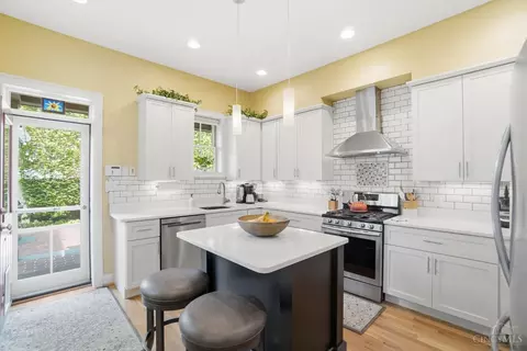 Kitchen - 426 Twelfth St, Cincinnati, OH 45202 photo 2 of 7