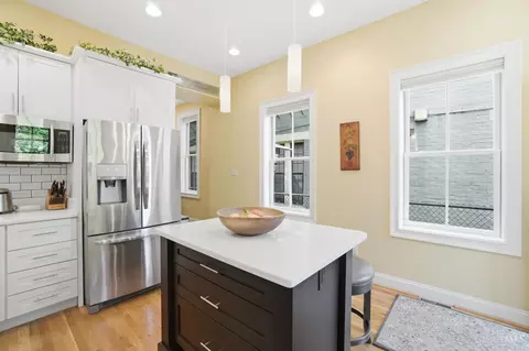 Kitchen - 426 Twelfth St, Cincinnati, OH 45202 photo 7 of 7