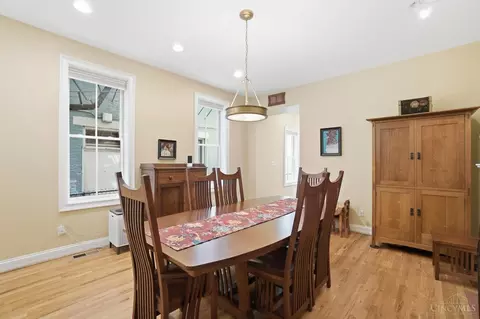 Dining - 426 Twelfth St, Cincinnati, OH 45202 photo 2 of 2