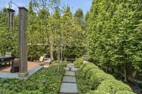 Exterior - 426 Twelfth St, Cincinnati, OH 45202 photo 3 of 12