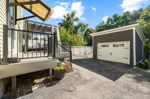 Exterior - 2853 Markbreit Ave, Cincinnati, OH 45209 photo 8 of 9